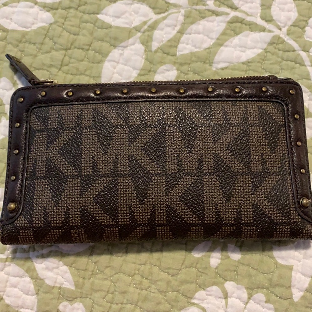 Michael Kors wallet
